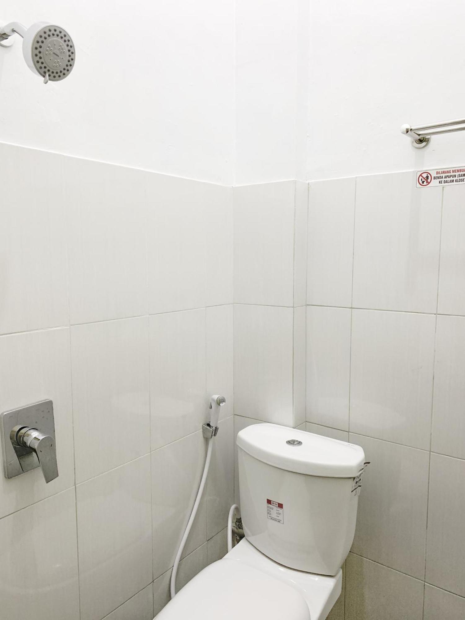 Sawojajar Inn Ngadipuro Esterno foto